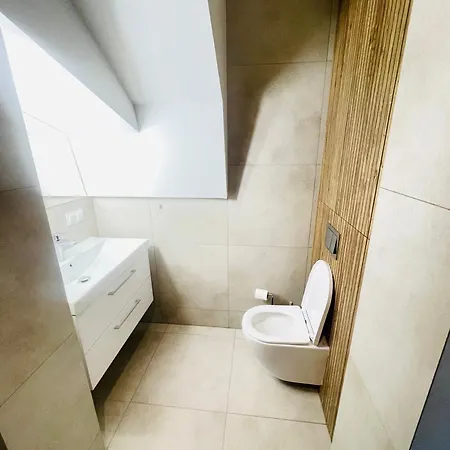 Apartment Modern 3 *